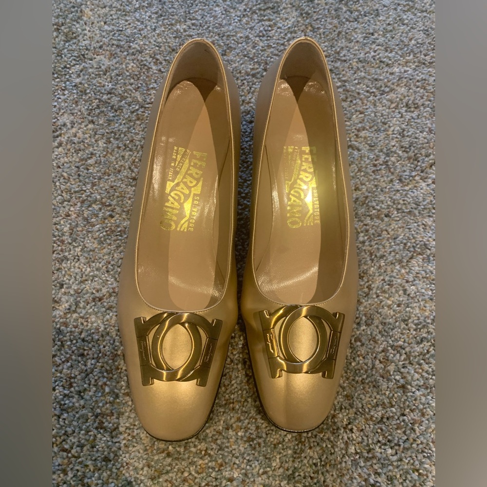 Salvatore Ferragamo pumps